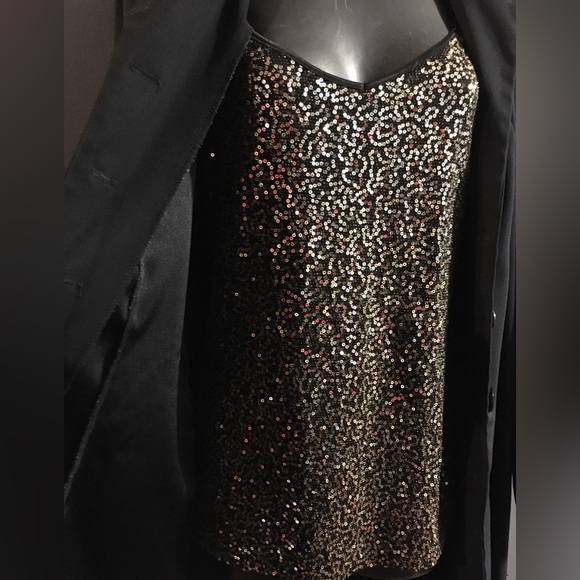 Beautiful Sequin top with adjustable spaghetti straps. - Picture 4 of 16